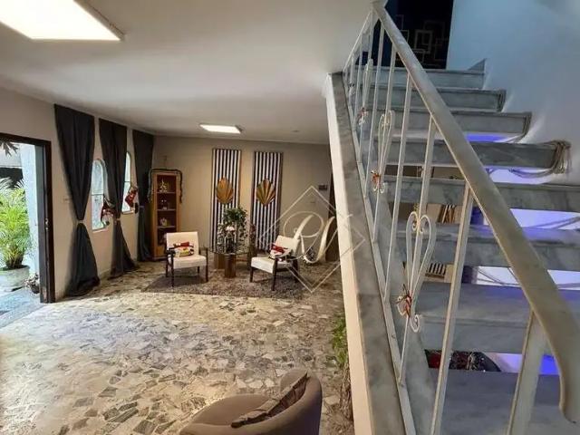 Casa / Sobrado para Venda em Santos/SP Ponta da Praia 4 Quartos