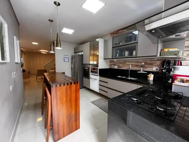 Casa / Sobrado para Venda em Santos/SP Ponta da Praia 4 Quartos