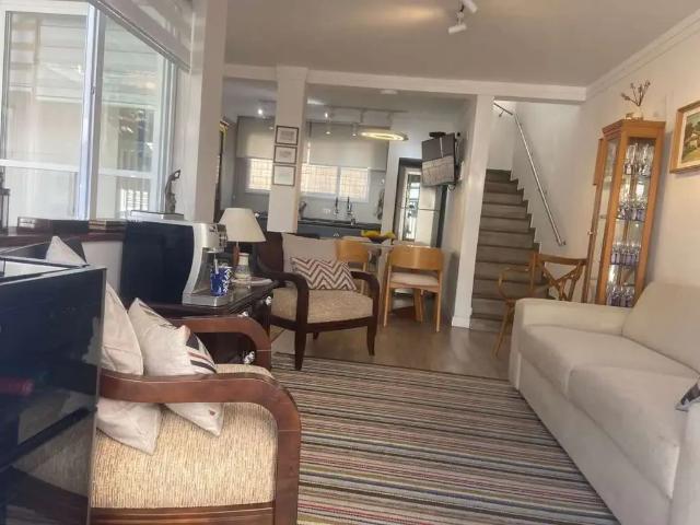 Casa / Sobrado para Venda em Santos/SP Ponta da Praia 2 Quartos