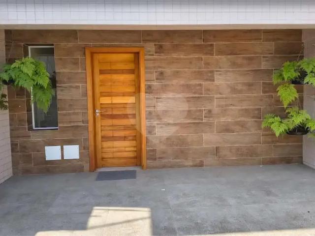 Casa / Sobrado para Venda em Santos/SP Ponta da Praia 3 Quartos