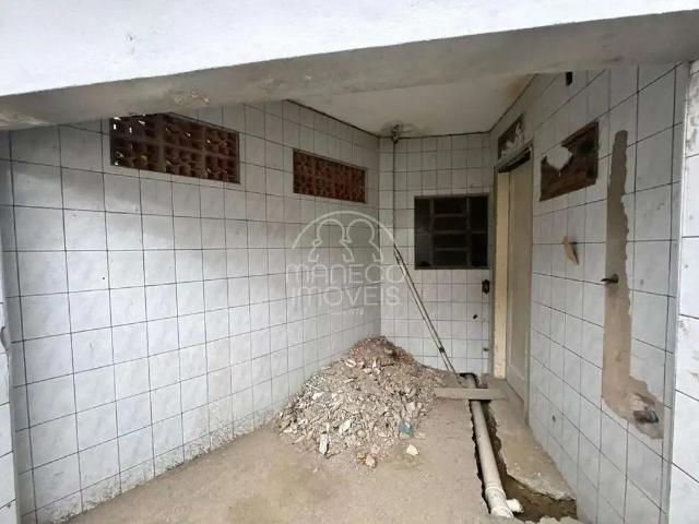 Casa / Sobrado para Venda em Santos/SP Rádio Clube 2 Quartos