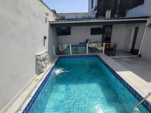 Casa / Sobrado para Venda em Santos/SP Rádio Clube 2 Quartos
