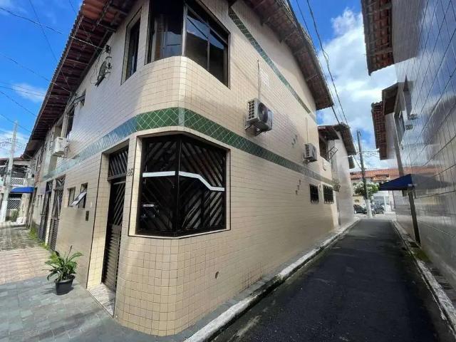 Casa / Sobrado para Venda em Santos/SP Rádio Clube 3 Quartos