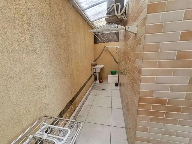Casa / Sobrado para Venda em Santos/SP Santa Maria 2 Quartos