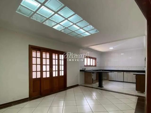 Casa / Sobrado para Venda em Saltinho/SP Nova Saltinho 4 Quartos