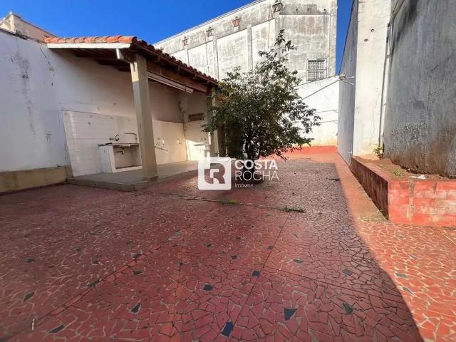 Casa / Sobrado para Venda em Salto/SP Centro 5 Quartos