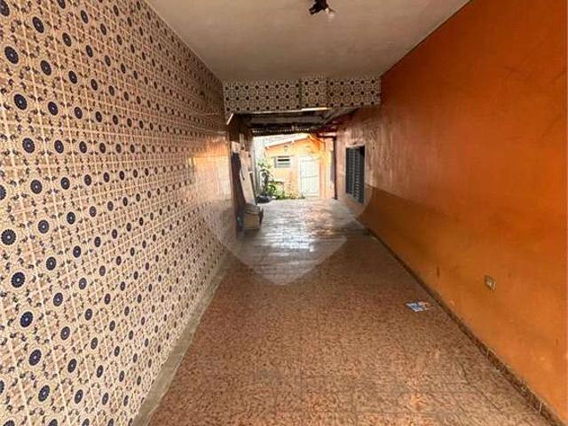Casa / Sobrado para Venda em Salto/SP Centro 2 Quartos