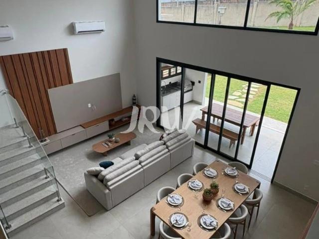 Casa / Sobrado para Venda em Salto/SP Portal dos Bandeirantes Salto 4 Quartos