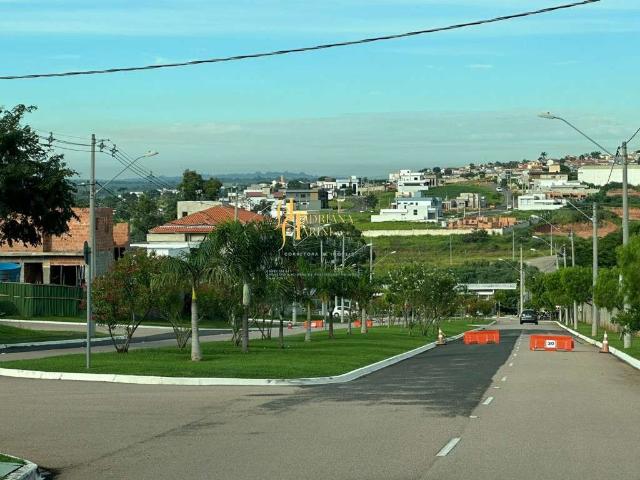 Casa / Sobrado para Venda em Salto/SP Residencial Central Parque 3 Quartos
