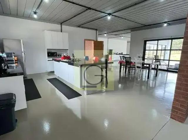 Casa / Sobrado para Venda em Salto/SP Residencial Primavera 5 Quartos