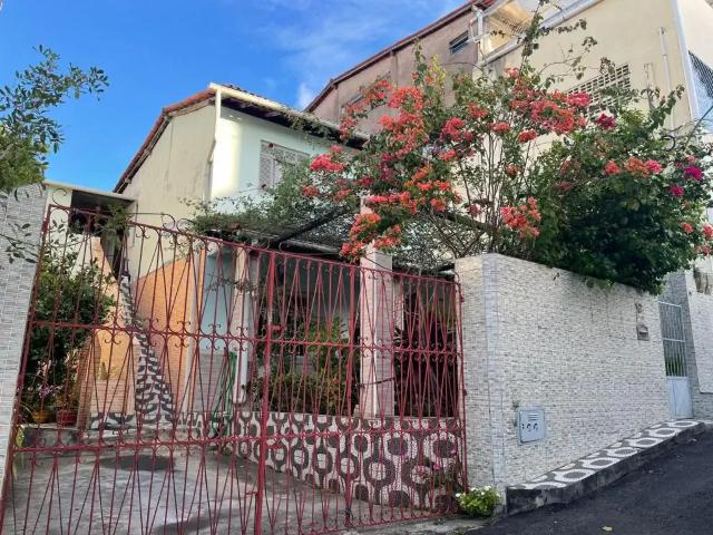 Casa / Sobrado para Venda em Salvador/BA Mussurunga I 4 Quartos