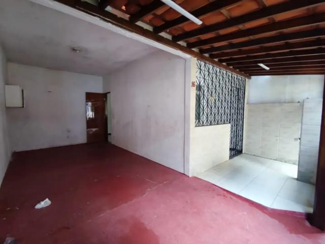 Casa / Sobrado para Venda em Salvador/BA Novo Horizonte 3 Quartos