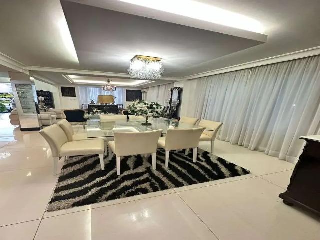 Casa / Sobrado para Venda em Salvador/BA Alphaville I 5 Quartos