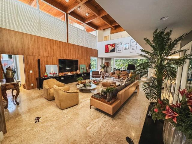 Casa / Sobrado para Venda em Salvador/BA Alphaville I 5 Quartos