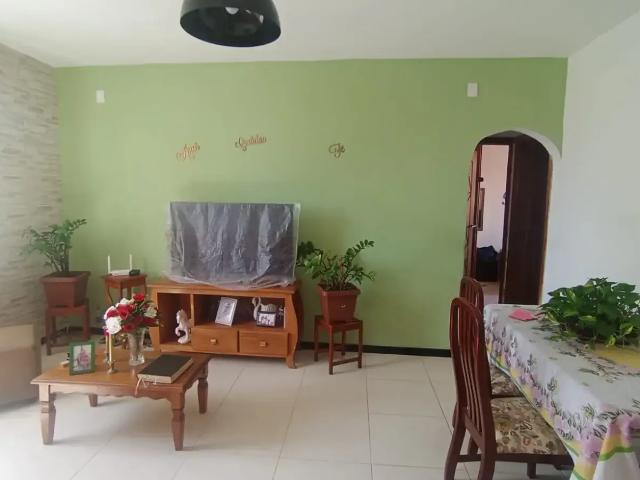 Casa / Sobrado para Venda em Salvador/BA Amaralina 4 Quartos