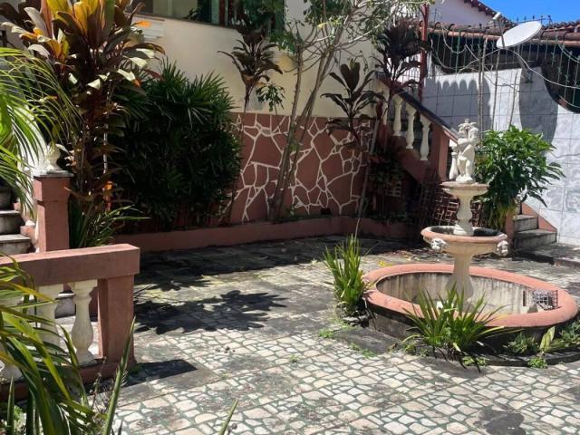 Casa / Sobrado para Venda em Salvador/BA Cabula 4 Quartos