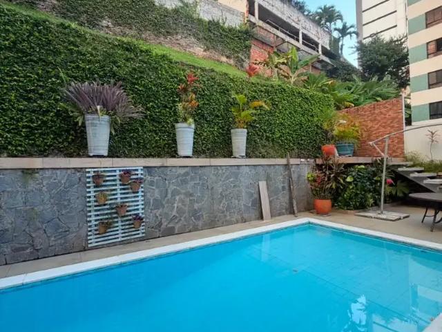 Casa / Sobrado para Venda em Salvador/BA Caminho das Árvores 3 Quartos