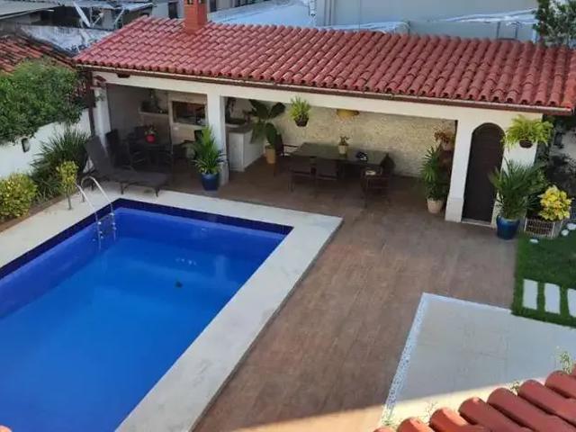 Casa / Sobrado para Venda em Salvador/BA Caminho das Árvores 4 Quartos