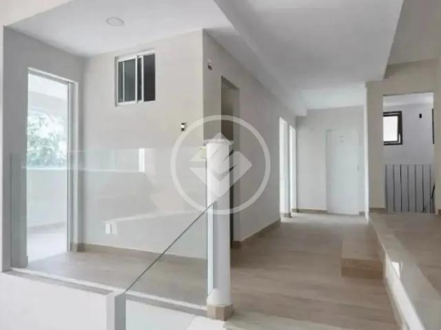 Casa / Sobrado para Venda em Salvador/BA Caminho das Árvores 5 Quartos