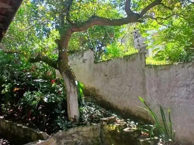 Casa / Sobrado para Venda em Salvador/BA Candeal 5 Quartos