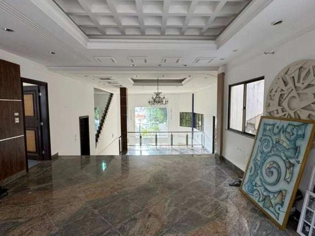 Casa / Sobrado para Venda em Salvador/BA Candeal 5 Quartos