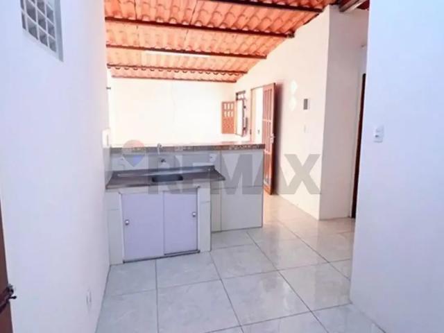 Casa / Sobrado para Venda em Salvador/BA Castelo Branco 4 Quartos