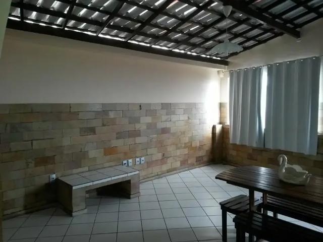 Casa / Sobrado para Venda em Salvador/BA Dois de Julho 3 Quartos