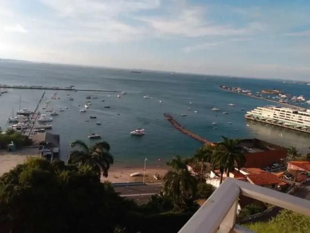 Casa / Sobrado para Venda em Salvador/BA Dois de Julho 7 Quartos