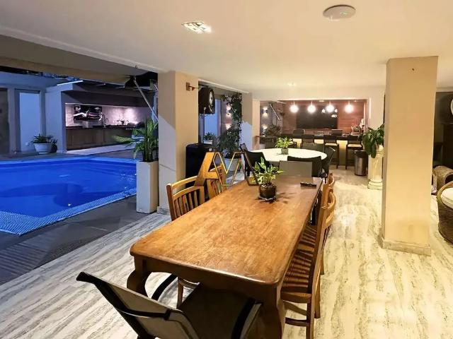 Casa / Sobrado para Venda em Salvador/BA Itaigara 4 Quartos