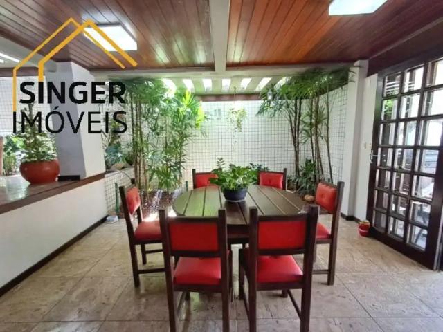 Casa / Sobrado para Venda em Salvador/BA Itaigara 5 Quartos