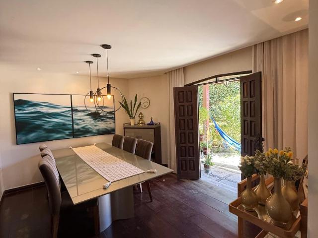 Casa / Sobrado para Venda em Salvador/BA Itaigara 5 Quartos