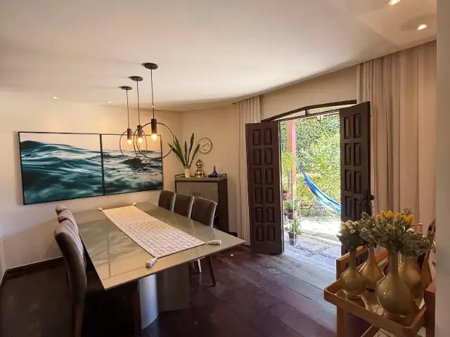 Casa / Sobrado para Venda em Salvador/BA Itaigara 5 Quartos