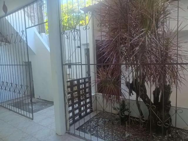 Casa / Sobrado para Venda em Salvador/BA Itapuã 4 Quartos