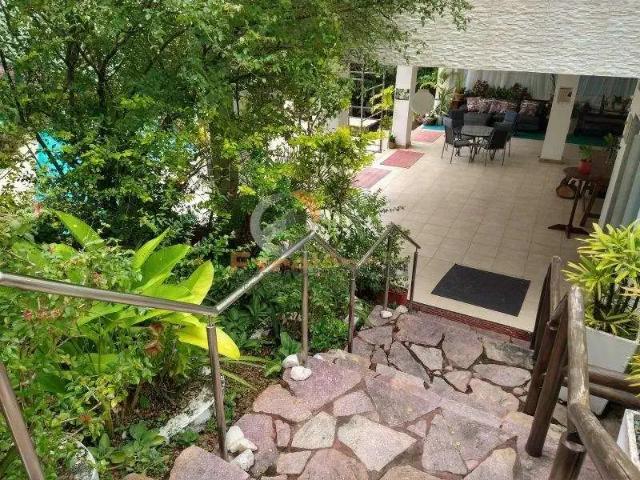 Casa / Sobrado para Venda em Salvador/BA Patamares 5 Quartos