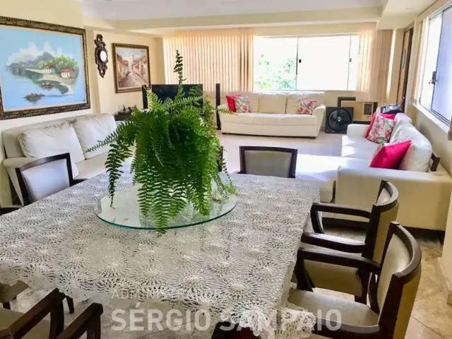 Casa / Sobrado para Venda em Salvador/BA Patamares 9 Quartos