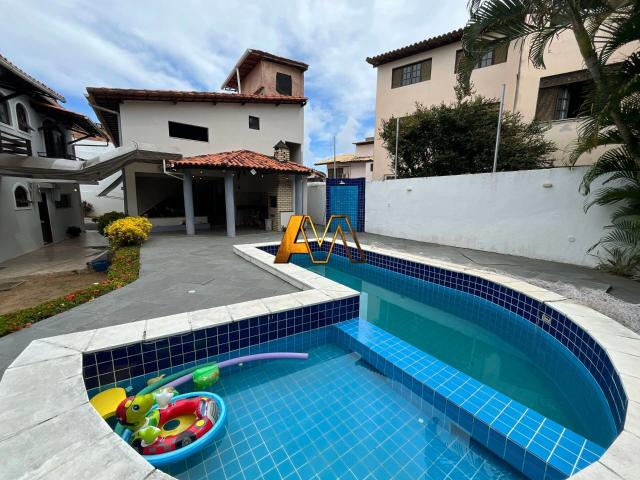 Casa / Sobrado para Venda em Salvador/BA Piatã 3 Quartos