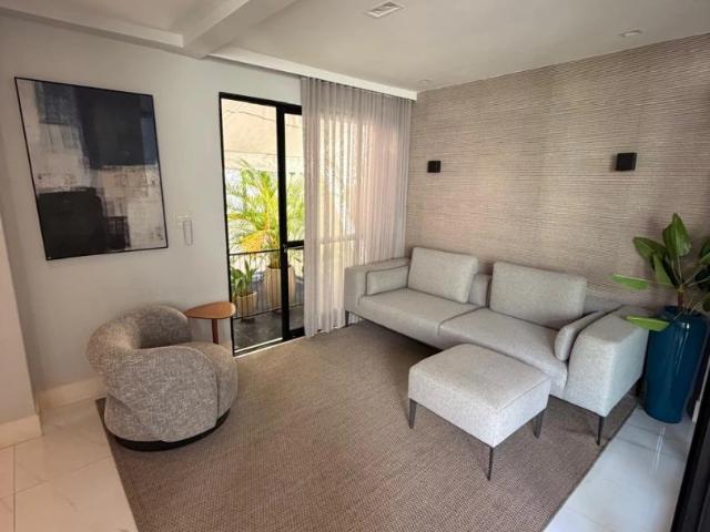 Casa / Sobrado para Venda em Salvador/BA Piatã 4 Quartos