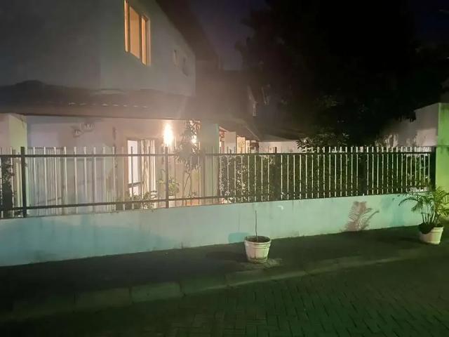 Casa / Sobrado para Venda em Salvador/BA Piatã 4 Quartos