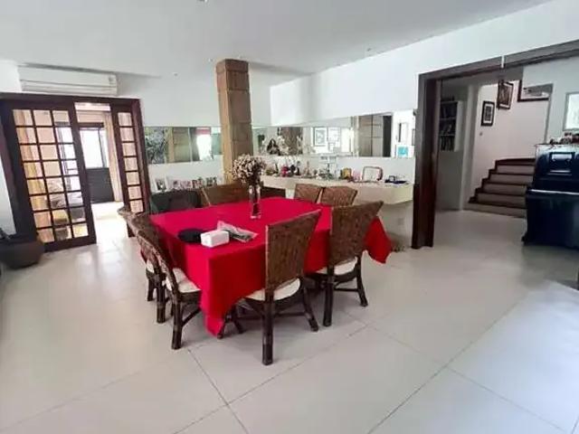 Casa / Sobrado para Venda em Salvador/BA Piatã 5 Quartos