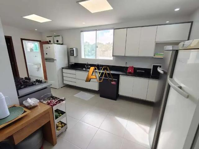 Casa / Sobrado para Venda em Salvador/BA Piatã 5 Quartos