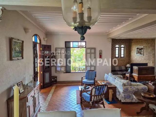 Casa / Sobrado para Venda em Salvador/BA Piatã 5 Quartos