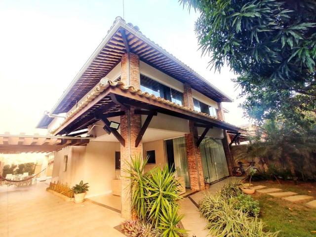 Casa / Sobrado para Venda em Salvador/BA Piatã 6 Quartos