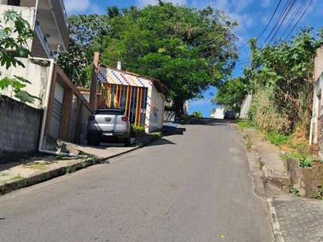 Casa / Sobrado para Venda em Salvador/BA Pituaçu 3 Quartos