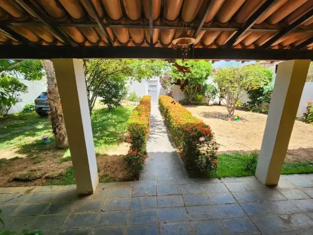 Casa / Sobrado para Venda em Salvador/BA Pituaçu 7 Quartos