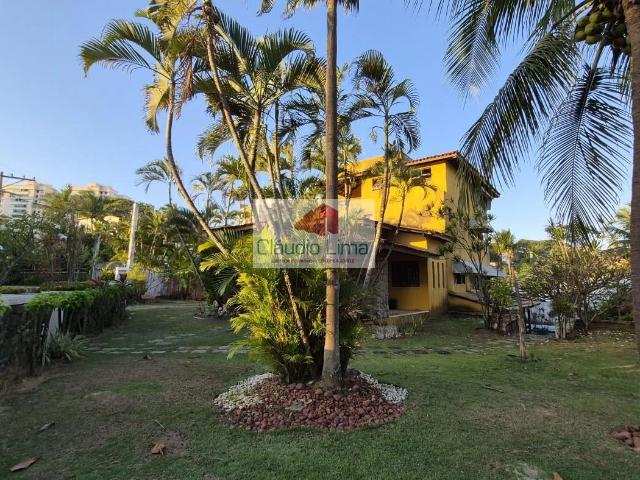 Casa / Sobrado para Venda em Salvador/BA Pituaçu 4 Quartos