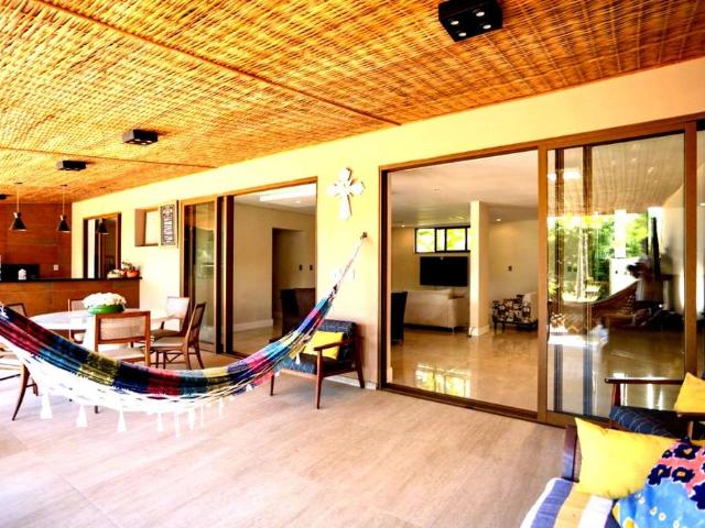 Casa / Sobrado para Venda em Salvador/BA Pituaçu 4 Quartos