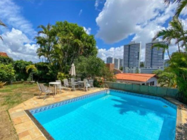 Casa / Sobrado para Venda em Salvador/BA Pituaçu 5 Quartos