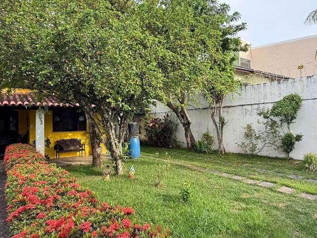 Casa / Sobrado para Venda em Salvador/BA Pituaçu 6 Quartos
