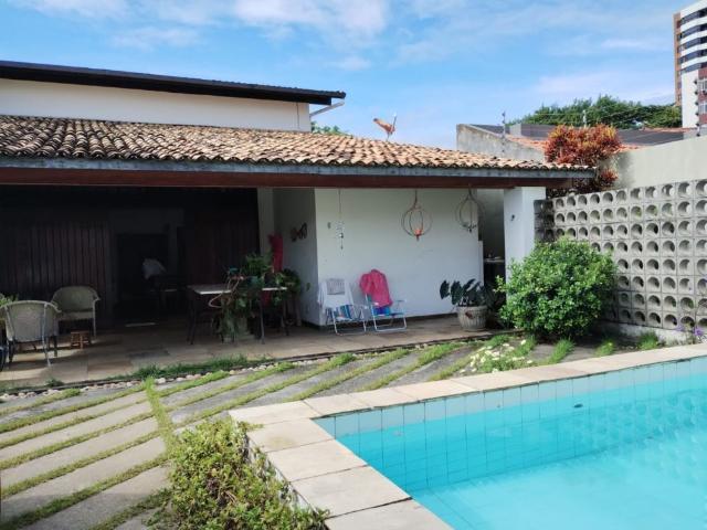 Casa / Sobrado para Venda em Salvador/BA Pituba 4 Quartos