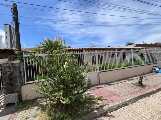 Casa / Sobrado para Venda em Salvador/BA Pituba 3 Quartos